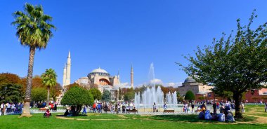 İSTANBUL SEPT. 30 Eylül 2013 'te İstanbul, Türkiye' de Ayasofya 'da. Ayasofya eski bir Ortodoks ataerkil bazilikası, sonra cami, şimdi de müze.