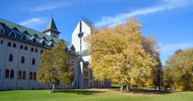 Saint-Benedict Abbey in Saint-Benoit-du-Lac, Quebec, Kanada 1912 yılında başrahip Dom Joseph Pothier tarafından Fransa 'nın başkenti St. Wandrille' de sürgün edildi.