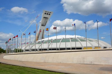 Montreal Canda 30 Temmuz 2016 'da. Montreal Olimpiyat Stadyumu ve kulesi. Dünyanın en yüksek eğimli kulesi. Olimpiyat turu 175 metre uzunluğunda ve 45 derecelik açıyla yapılıyor.