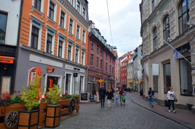 RIGA LATVIA 09 17 2015: Vecriga (Letonca: Old Riga) Riga 'nın tarihi merkezidir. Riga 'nın tarihi merkezi UNESCO' nun Dünya Mirasları Alanıdır.
