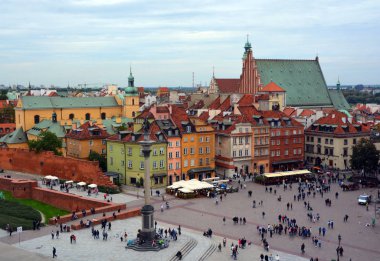 Warsaw POLAND 09: 12: 17 Varşova Eski Kasabası başkentin en eski parçasıdır. Varşova 'nın en önemli turistik merkezlerinden biridir. Bölgenin merkezi Eski Kent Pazarı 'dır.