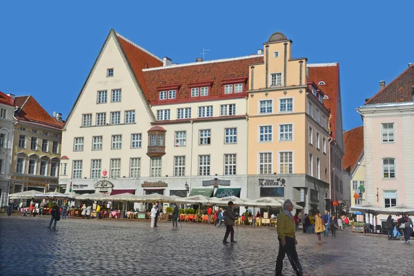 Tallinn Estonia 2015 Beautiful Colorful Buildings Town Hall Square Old — Stock Photo, Image