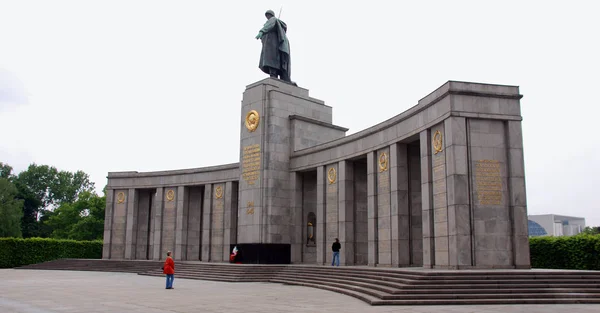 Berlin Germany Soviet War Memorial Tiergarten War Memorials Commemorate War — Stock Photo, Image