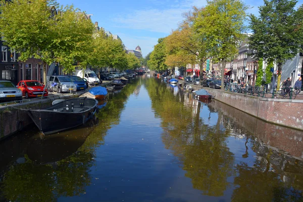 Διώρυγες Άμστερνταμ Και Βάρκες Στην Πόλη Του Στρασβούργου — Φωτογραφία Αρχείου