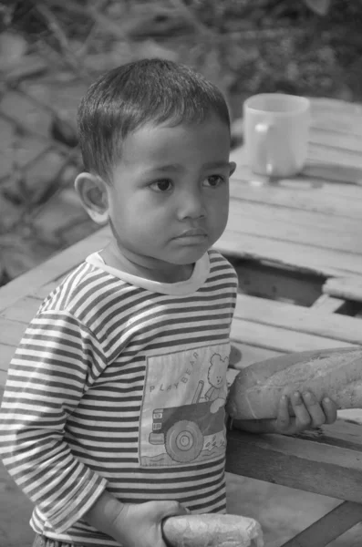 Phnom Phen Cambodge Mars Enfant Rue Non Identifié Posant Mars — Photo