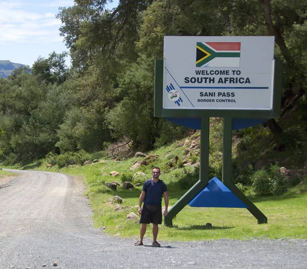 Lesothoアフリカ2009年11月25日 レソトと南アフリカの国境は909キロメートル 565 レソトは南アフリカに完全に囲まれた飛び地であるため 完全なループを形成している — ストック写真
