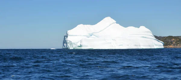 Iceberg Cabo Bonavista Promontório Localizado Costa Leste Ilha Terra Nova — Fotografia de Stock
