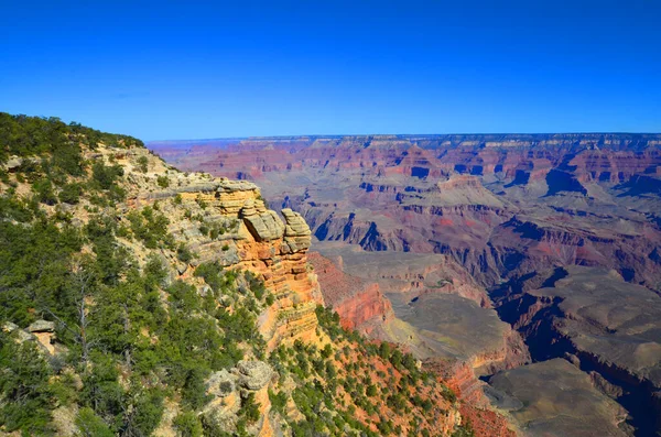 大峡谷 Grand Canyon 是一个陡峭的峡谷 由科罗拉多河周边的科罗拉多河雕刻而成 位于大峡谷国家公园 Grand Canyon National Park — 图库照片