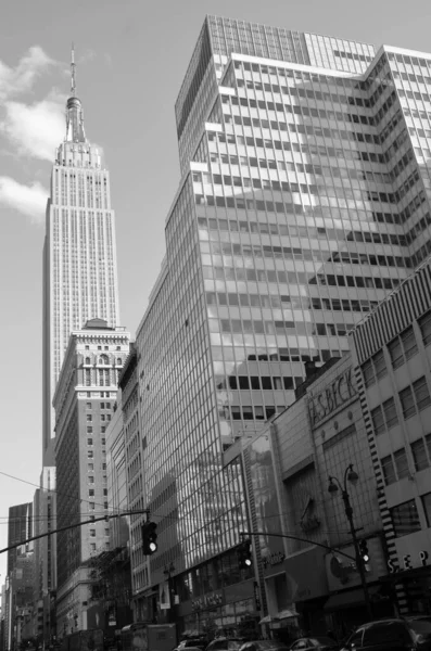 2013年10月29日 ニューヨークのエンパイア ステート ビルディング エンパイアステートビルは 40年以上にわたって世界一高いビルだった102階建てのランドマークです — ストック写真