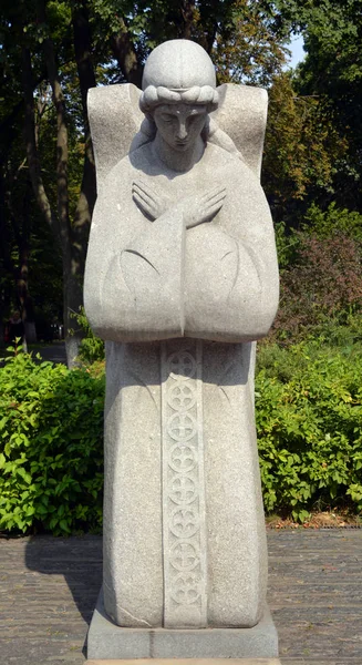 Kiev Ukraine 无名战士英雄城永恒荣耀 坟墓公园的细节是苏联二战期间杰出英雄主义的荣誉称号 被称为伟大的卫国战争 — 图库照片