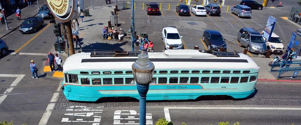 San Francisco Usa Abril Carro Rua Histórico Que Transporta Passageiros — Fotografia de Stock