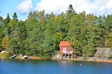 HELSINKI FINLAND 25 Eylül 2015: Rıhtım, Liman ve Quay In Island şehir merkezine yakın olup, sakin ve rahatlatıcı bir deniz havası sunmaktadır.. 