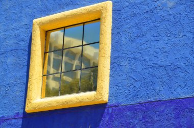 Tucson Arizona 24 Nisan: Tucson Arizona Usa 'nın tarihi bölgesinde 24 Nisan 2014 tarihinde Renkli Adobe Evi.