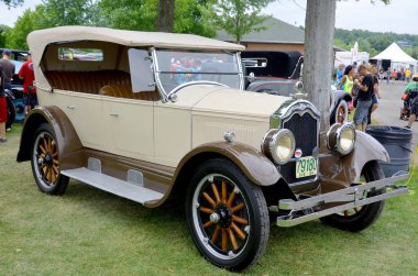 Granby QUEBEC CANADA 07: 29 2013: Eski otomobil fuarı