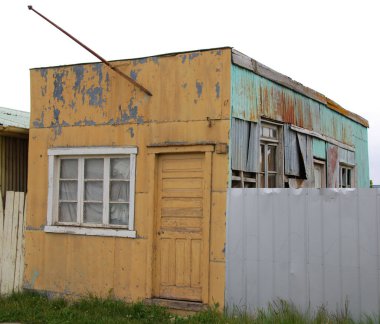 EL CHALTEN PATAGONIA ARJANTINA 11 22 11: Santa Cruz Eyaleti 'nde küçük bir dağ köyünün tipik patagonya evi. Fitz Roy Dağı 'nın eteğindeki Los Glaciares Ulusal Parkı' nda yer almaktadır.