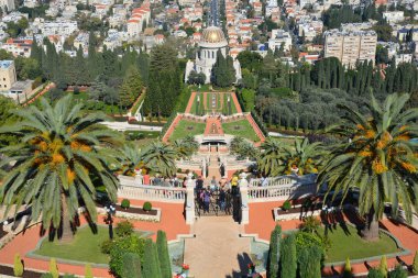 HAIFA ISRAEL 06: 16: Bahai bahçeleri İsrail 'de ve başka yerlerde Bahai kutsal mekanlarında bulunabilir. 2008 'de Haifa ve İsrail' deki birçok Bahai kutsal yerleri Dünya Mirasları Listesi 'ne yazılmıştır.