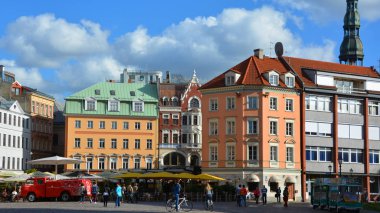 RIGA LATVIA 09 17 2015: Vecriga (Letonca: Old Riga) Riga 'nın tarihi merkezidir. Riga 'nın tarihi merkezi UNESCO' nun Dünya Mirasları Alanıdır.