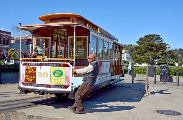 San Francisco Usa April 2015 승객들은 San Fransisco Usa 케이블카를 — 스톡 사진