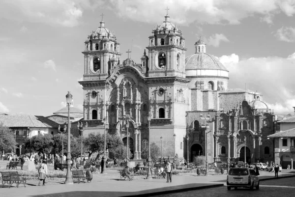 Cracow Polonia Mayo 2015 Foto Blanco Negro Iglesia Mariacki Plaza — Foto de Stock