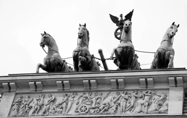 Berlin Germany May 2010 Details Brandenburg Gate 2010 신고전주의 기념물이다 — 스톡 사진