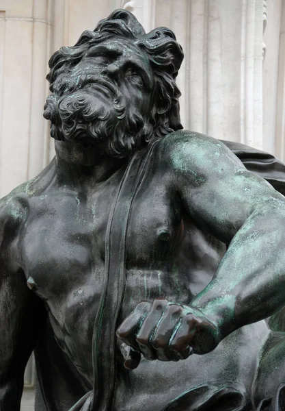 柏林德意志5月20日 腓特烈的马术雕像 纪念普鲁士国王腓特烈二世的青铜雕塑 1839年由克里斯蒂安 丹尼尔 劳赫设计 1851年揭幕 — 图库照片