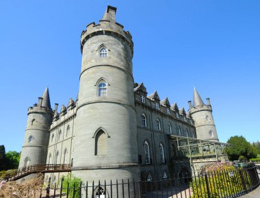 Inveraray Şatosu İskoçya 22 Mayıs 2012 'de Argyll' de Inveraray yakınlarındaki Loch Fyne kıyısında bir malikane, 22 Mayıs 2012 'de Inveraray İskoçya' sında Argyll Dükü 'nün merkezi olmuştur.