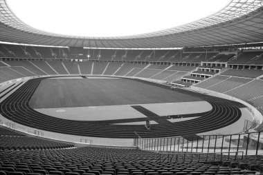 BERLİN-GERMANY 23 Mayıs 2010 'da Berlin Olympia Stadyumu 1936 Yaz Olimpiyatları için Reichssportfeld' in güney kesiminde inşa edildi.