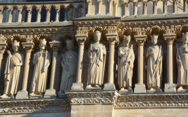 Paris, Fransa - 19 Ekim - Paris 'in Notre Dame katedrali 19 Ekim 2014 tarihinde Paris' in en ünlü simgelerinden biri olan Fransa 'nın detayları. 2013 'te katedral 850' nci yılını kutladı.. 