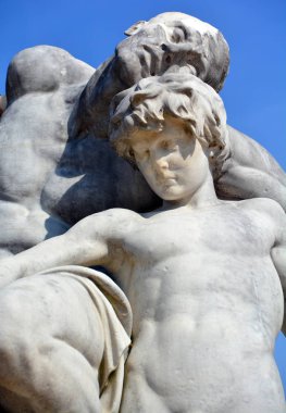 PARİS FRANSA 17. 14: Le Serment de Spartacus - Ernest Louis Barrias (1869) The OATH of SPARTACUS - Tuileries Garden Paris (UNESCO Dünya Mirasları Listesi, 1991), Ile-de-France, Fransa