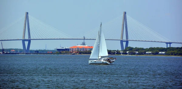 Charleston Usa 2016 Arthur Ravenel Bridge Most Linowy Nad Rzeką — Zdjęcie stockowe