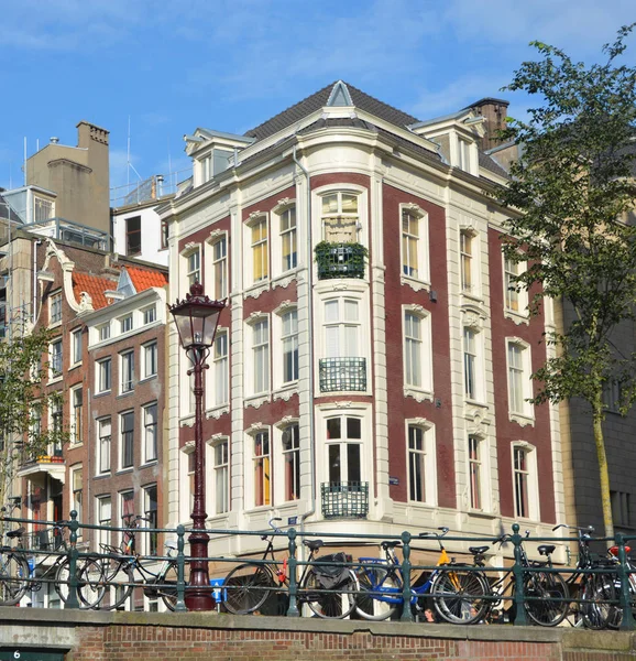 Amsterdam Netherland Oktober 2015 Typiskt Kanalhus Kanalhus Hade Oftast Källare — Stockfoto