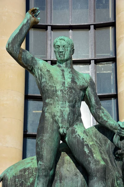 París Francia Octubre Estatua Bronce Hércules Búfalo Toro Trocadero Por — Foto de Stock