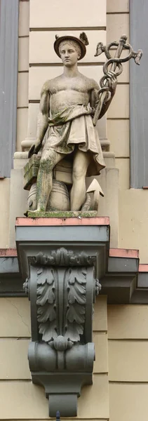 ラトビアのリガにある王の像 — ストック写真