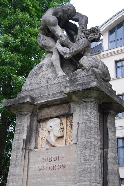 Berlin Allemagne Monument Rudolf Virchow Est Monument Plein Air Dédié — Photo