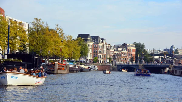 Amsterdam Niderlandy Październik 2015 Kanał Amsterdamie Został Nazwany Wenecją Północy — Zdjęcie stockowe
