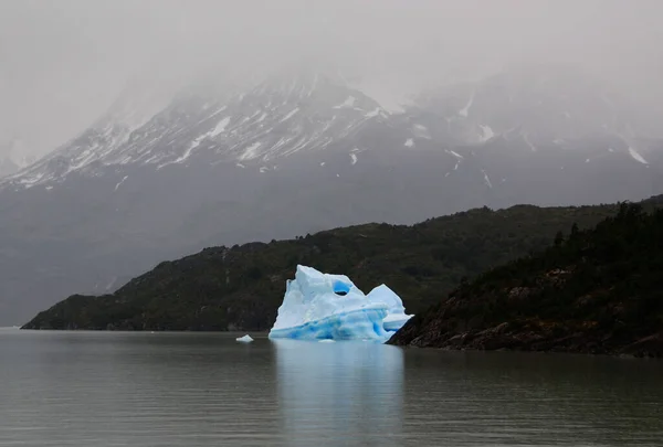 Iceberg Torres Del Paine Chili 세계에서 공원일 것이다 들쭉날쭉 들쭉날쭉 — 스톡 사진