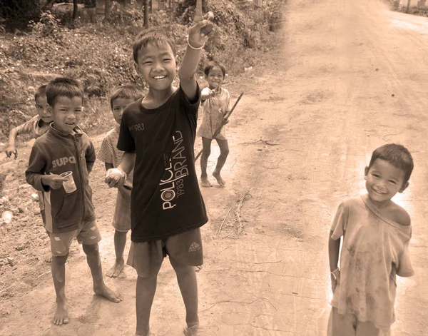 Phnom Phen Cambodia March Unidentified Street Children Posing March 2013 — стоковое фото