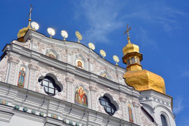 KIEV UKRAINE 09 03: 17: Kiev Pechersk Lavra veya Kyiv Pechersk Lavra, Kiev Mağara Manastırı olarak da bilinir, Kiev 'deki bir bölgeye adını veren tarihi bir Ortodoks Hıristiyan manastırı.