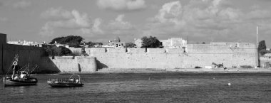 ISRAEL 01: 16: Old Acre, büyük ve güçlü orduların saldırısına uğramalarına rağmen, duvarları yıllar boyunca ayakta kalan birkaç şehirden biridir.