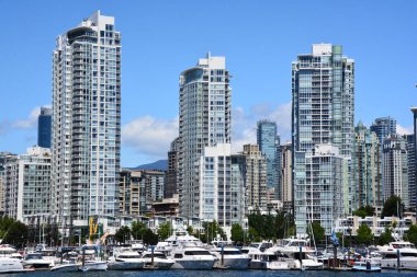 Vancouver Bc Canada 27 Haziran 2015: Vancouver 'ın merkezindeki Vancouver şehri. Ticari, ticari, kültürel, finans, hükümet ve eğlence merkezidir. 