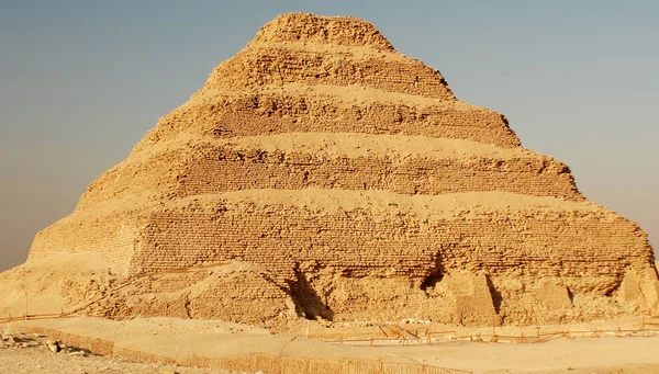 Saqqara Egypt 2010 Ancient Step Pyramid Saqqara Egypt Number Tourists — Stock Photo, Image