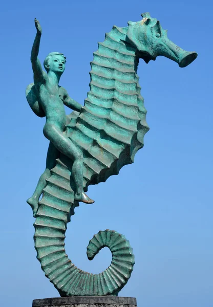 Puerto Vallarta Mexico May 2016 Boy Seahorse Escultura Rafael Zamarripa —  Fotos de Stock