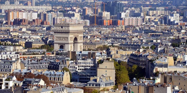 フランス2013年10月11日 Triumphal Arch Etoile 凱旋門 この記念碑は フランスのパリのエッフェル塔から1806年にジャン シャルグリンによって設計されました — ストック写真