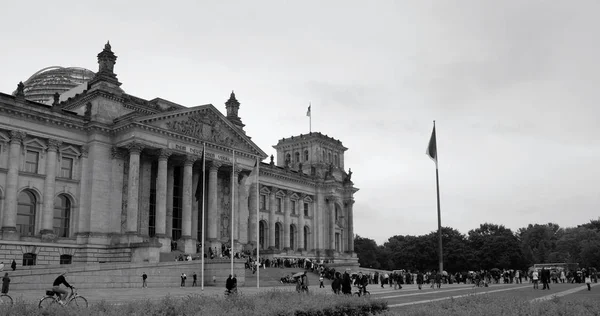 柏林德意志帝国议会 Reichstag Officially Deutscher Bundestag Plenary Arbereich Reichstagsgebaude 是柏林的一座历史性建筑 是德意志帝国帝国国会的所在地 — 图库照片