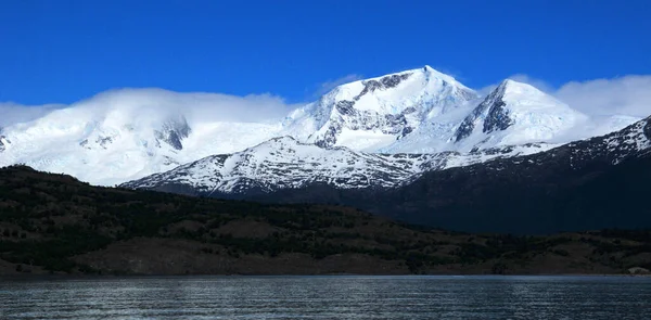 Lago Argentino Jezioro Prowincji Santa Cruz Argentynie Jezioro Leży Parku — Zdjęcie stockowe