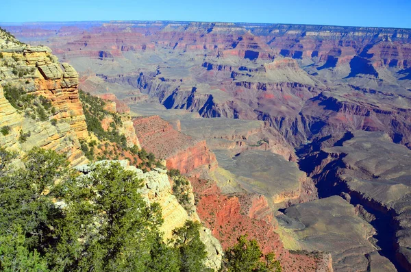 大峡谷 Grand Canyon 是一个陡峭的峡谷 由科罗拉多河周边的科罗拉多河雕刻而成 位于大峡谷国家公园 Grand Canyon National Park — 图库照片