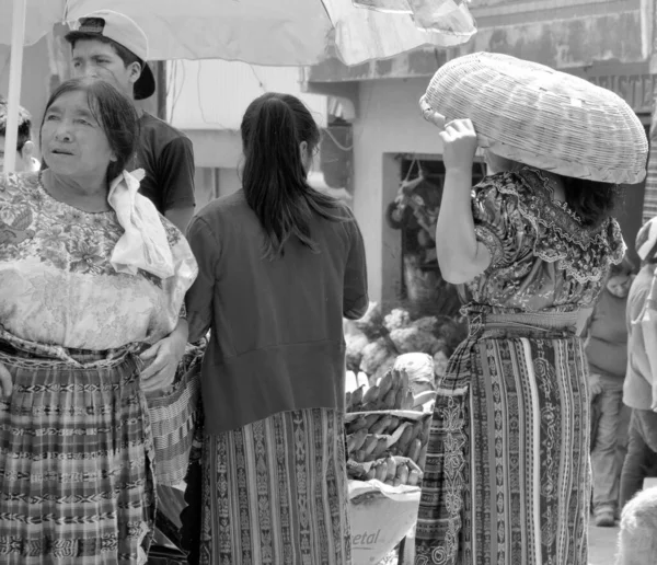 Quetzaltenango Guatemala April 2016 Die Menschen Auf Dem Heimatmarkt Sind — Stockfoto