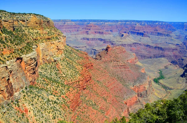 大峡谷 Grand Canyon 是一个陡峭的峡谷 由科罗拉多河周边的科罗拉多河雕刻而成 位于大峡谷国家公园 Grand Canyon National Park — 图库照片