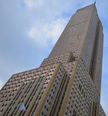 NEW YORK CITY, New York - 29 Ekim 2013 'te Empire State Binası. Empire State Binası 102 katlı bir binadır. 40 yıldan fazladır dünyanın en yüksek binasıydı.