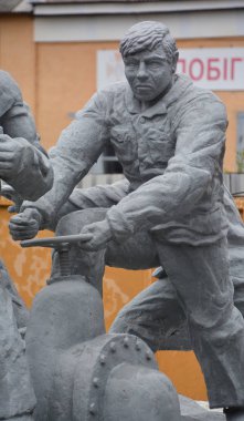 PRİPYAT CHERNOBYL UKRAINE 09 03: 17: Çernobil nükleer santralindeki yangın söndürme sırasında ölen itfaiyecilerin anıtı